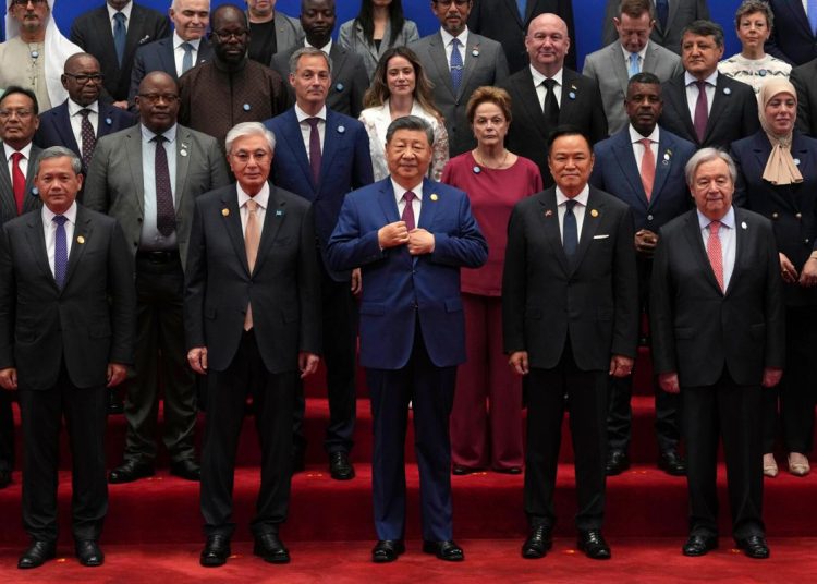 China and Kazakhstan ink €11.4 billion in agreements, Xi praises the “new level” in relations.